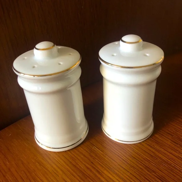 Vintage Mickey Mouse Salt and Pepper Shakers Gold Trim✨ Ceramic Disney S&P 70’s - Picture 2 of 5